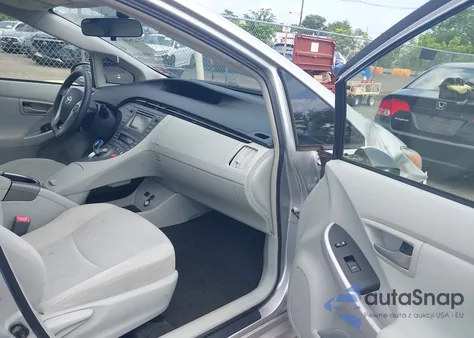 2013 Toyota Prius Three from USA, damaged, VIN JTDKN3DU2D5538975